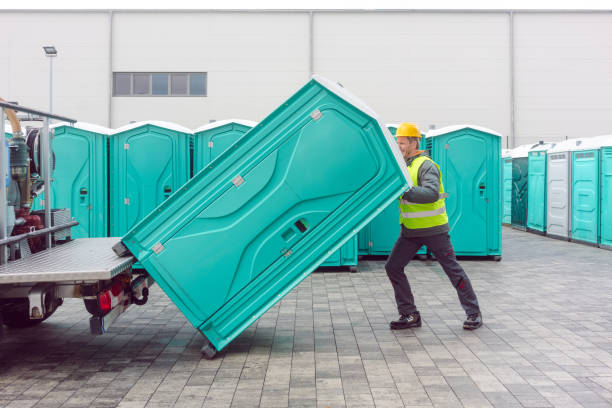 Best Portable restroom trailer rental  in Knoxvle, IL